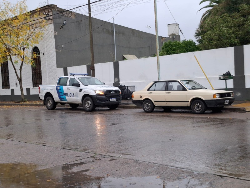 Un hombre fue hallado sin vida en el interior de un auto